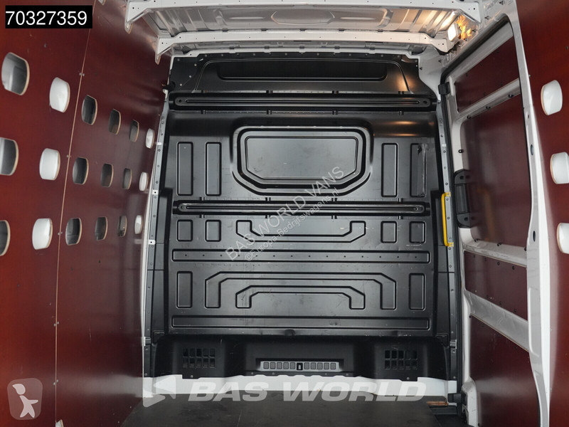 Furgoneta Volkswagen 140pk L3H3 Trekhaak Airco...