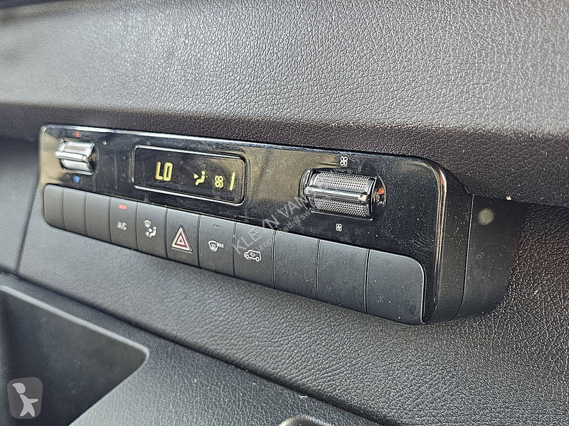 عربة نفعية Mercedes 317 L2H2 RWD Automaat