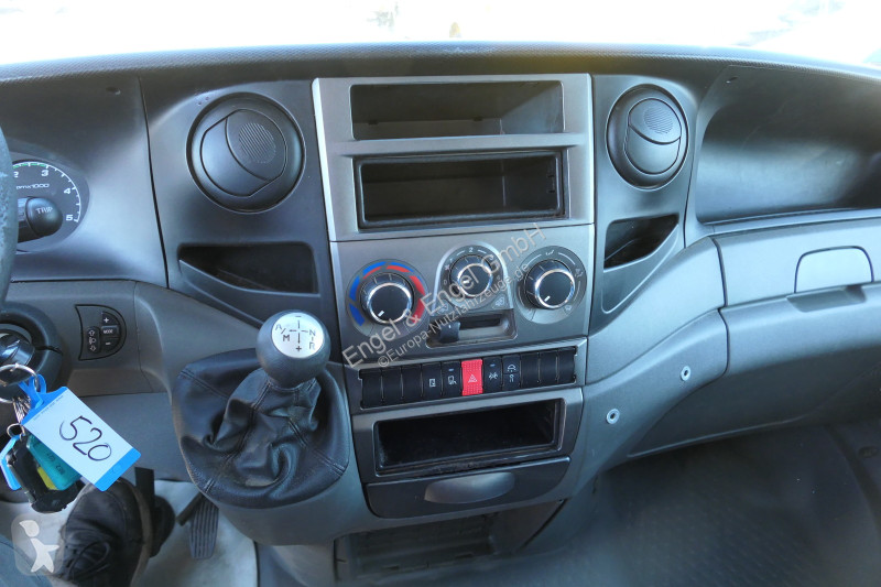 Veicolo commerciale Iveco Daily 35 S11 C30C...