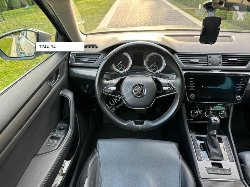 عربة نفعية Skoda 2.0 TDI SCR 147kW DSG STYLE COMBI