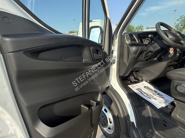 Nyttofordon Iveco DAILY 35C14H BOX + SPONDA con...