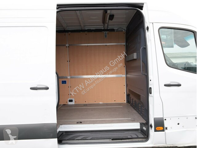 Véhicule utilitaire Mercedes Sprinter 317...