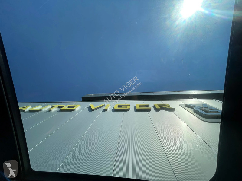 Samochód dostawczy Mercedes EQE 43...
