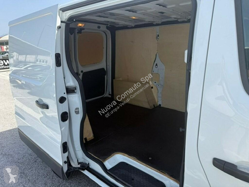 عربة نفعية Renault IV