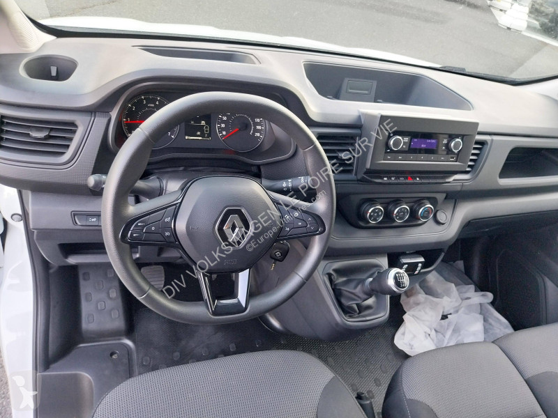 Nyttofordon Renault TRAFIC FGN L1H1 2800 KG...