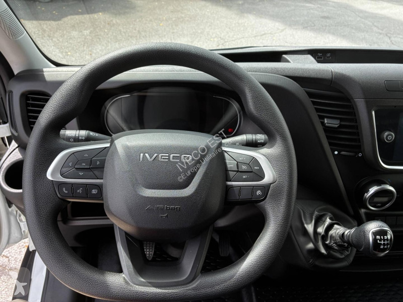 Véhicule utilitaire Iveco CCb 35C16 - 3.0L -...