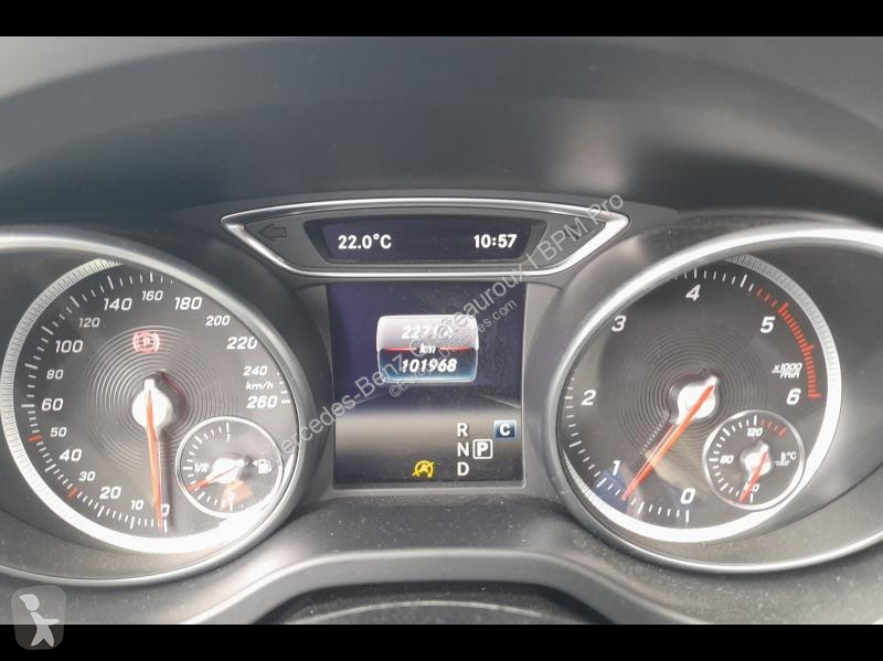 Véhicule utilitaire Mercedes CLA 220 d...
