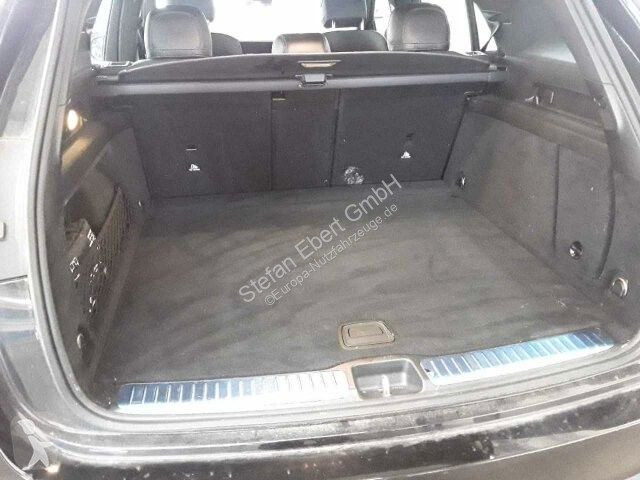 عربة نفعية Mercedes 300d 4M...