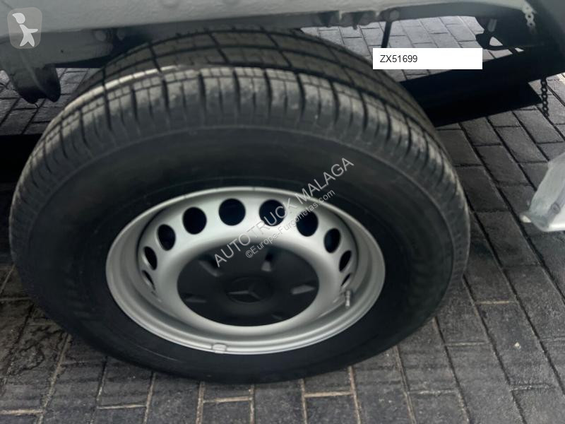 Véhicule utilitaire Mercedes 513