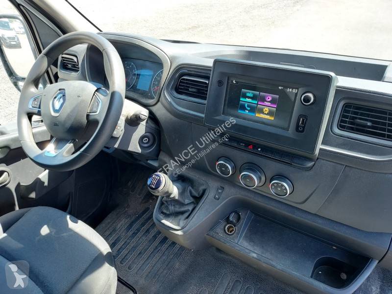 Véhicule utilitaire Renault MASTER III FG F3300...