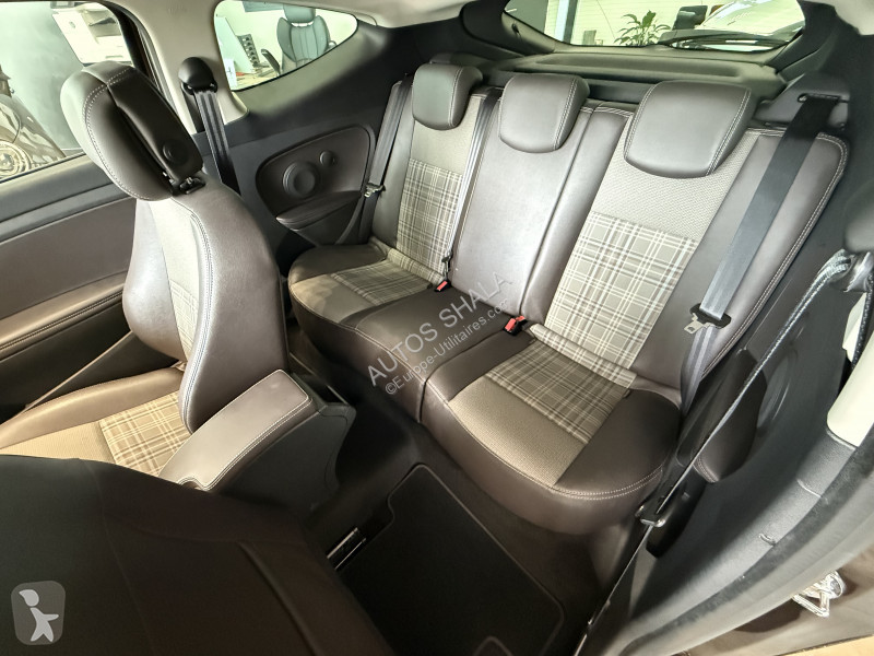 عربة نفعية Renault MEGANE III COUPE 1.4 TCE...