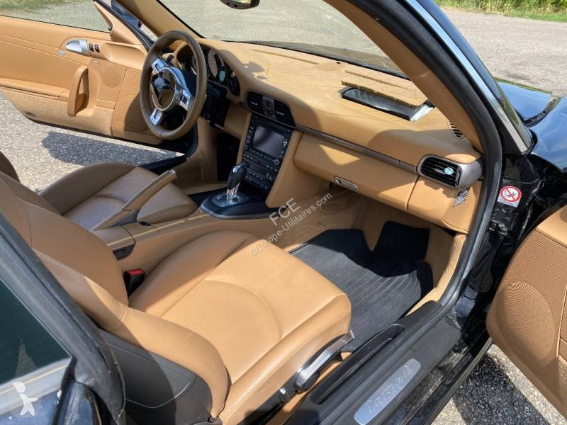 Véhicule utilitaire Porsche