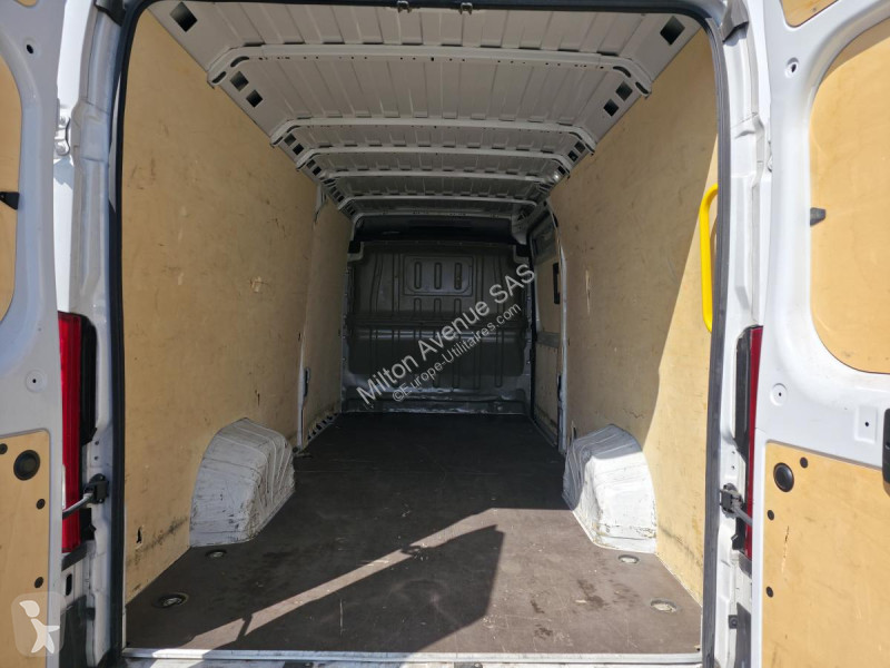 Véhicule utilitaire Fiat DUCATO Tôlé Business...