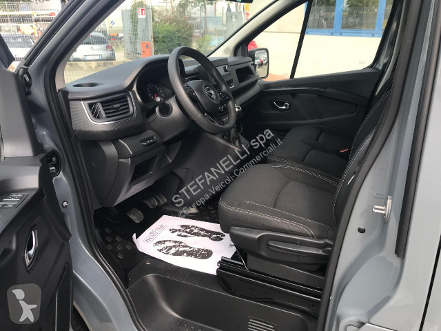 Veicolo commerciale Nissan Primastar bus 2.0...