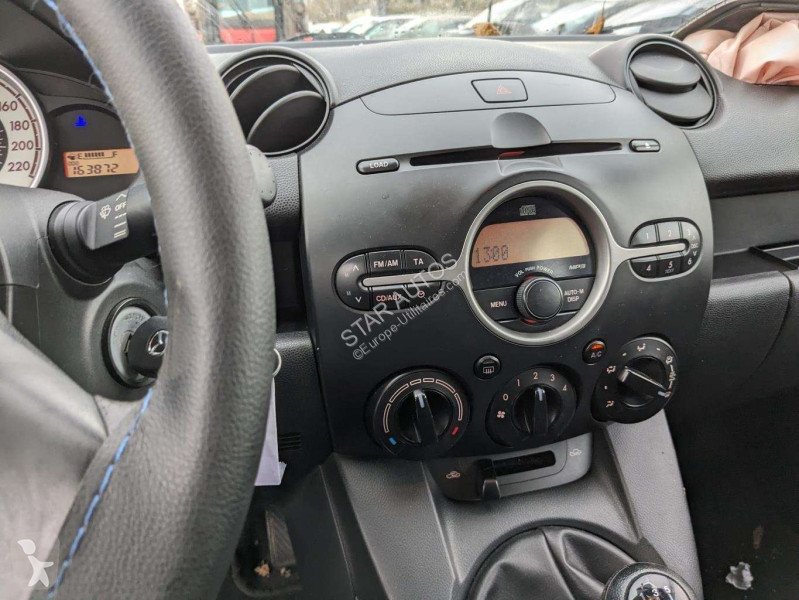Samochód dostawczy Mazda