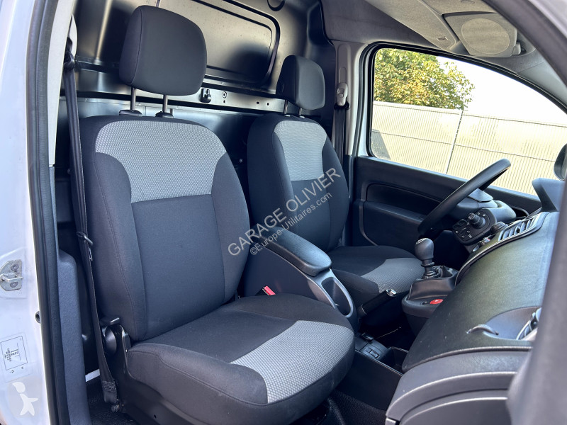 Véhicule utilitaire Renault 1.5 Blue dci 95...