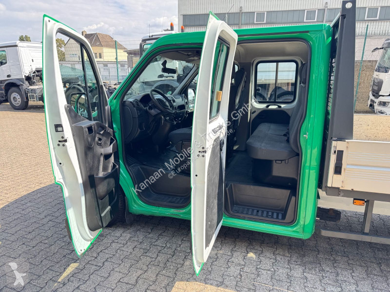 Véhicule utilitaire Renault III DoKa Pritsche...