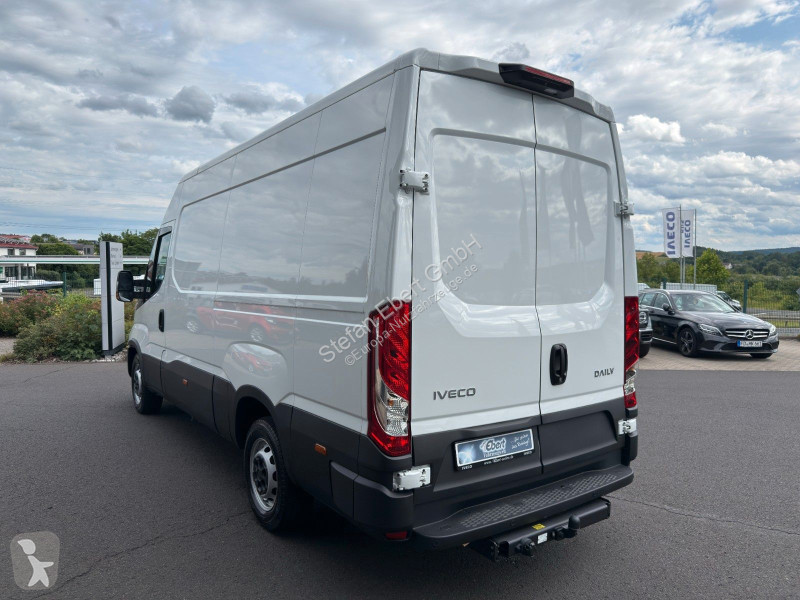 عربة نفعية Iveco 35S14B V Airlineschienensystem...