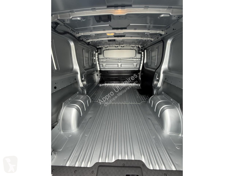 Véhicule utilitaire Renault TRAFIC 3T0 L1H1...