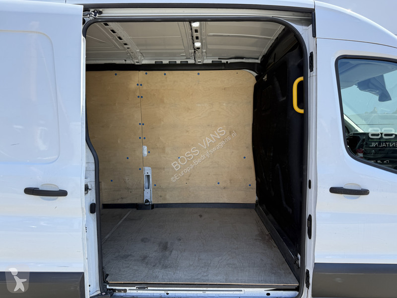 Véhicule utilitaire Ford 2.0 TDCI 130PK L3H2...