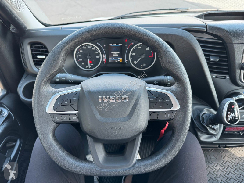 Véhicule utilitaire Iveco 70C18 HA8 3.0L A8...