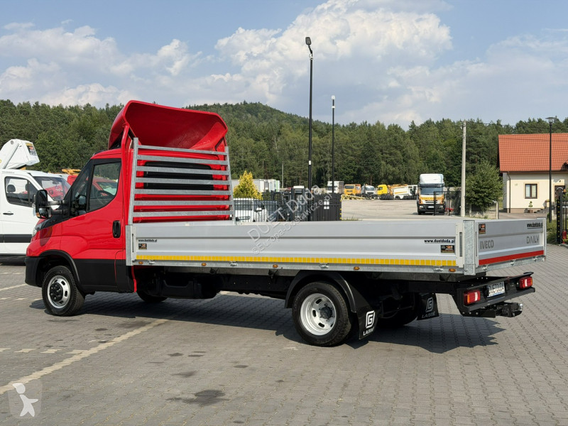 Лекотоварен автомобил Iveco