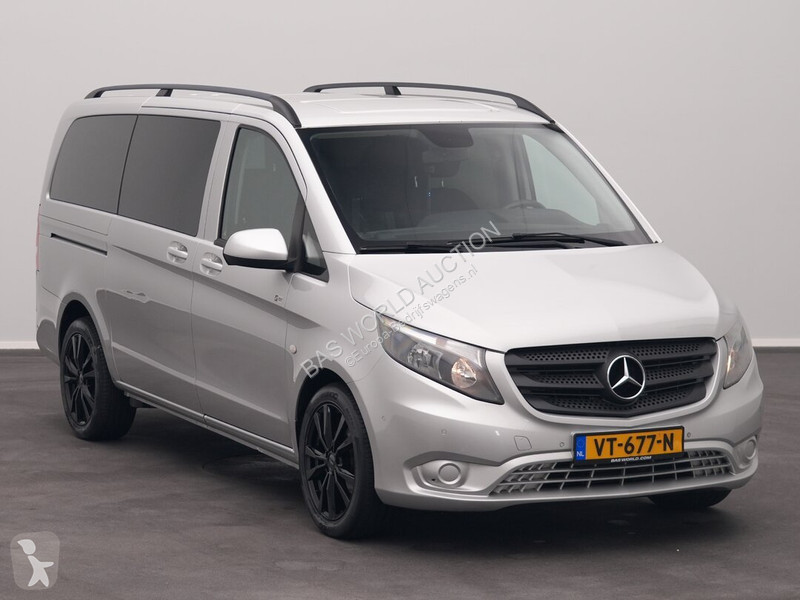 Véhicule utilitaire Mercedes 114