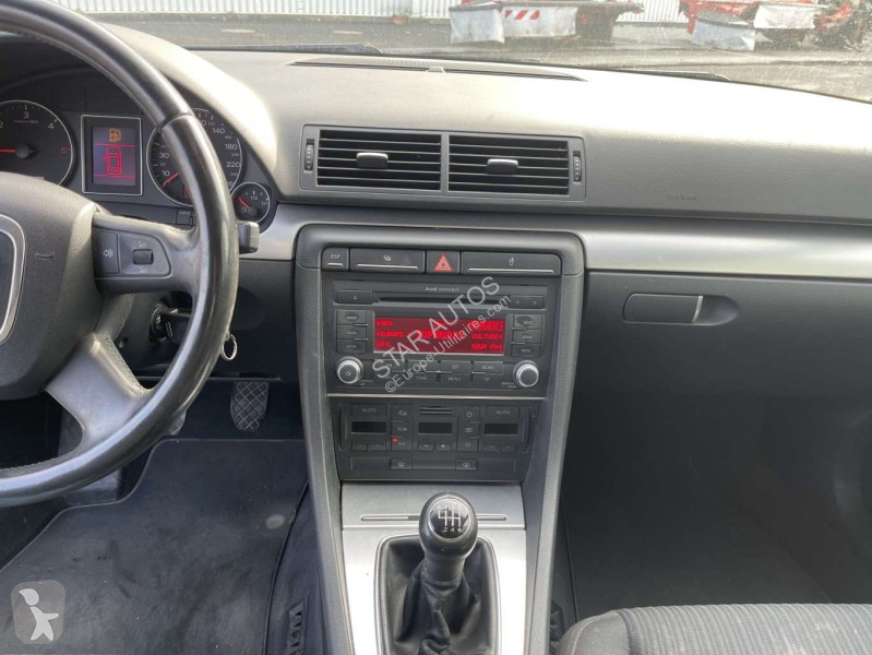 عربة نفعية Audi