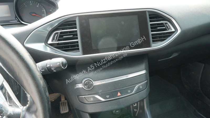 عربة نفعية Peugeot Active