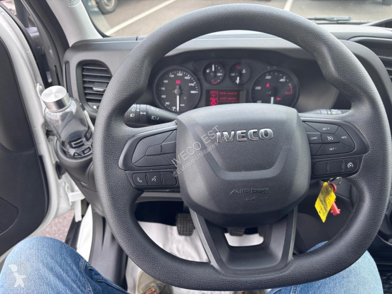 Véhicule utilitaire Iveco CCb 35 C16 - 3 litres...