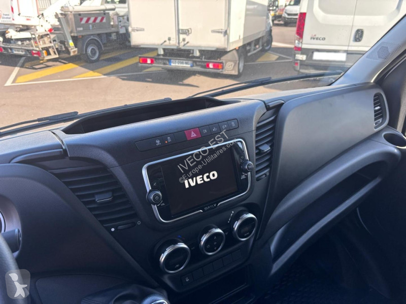 Varevogn Iveco CCb 35C16 - 3 litres - Caisse 20...