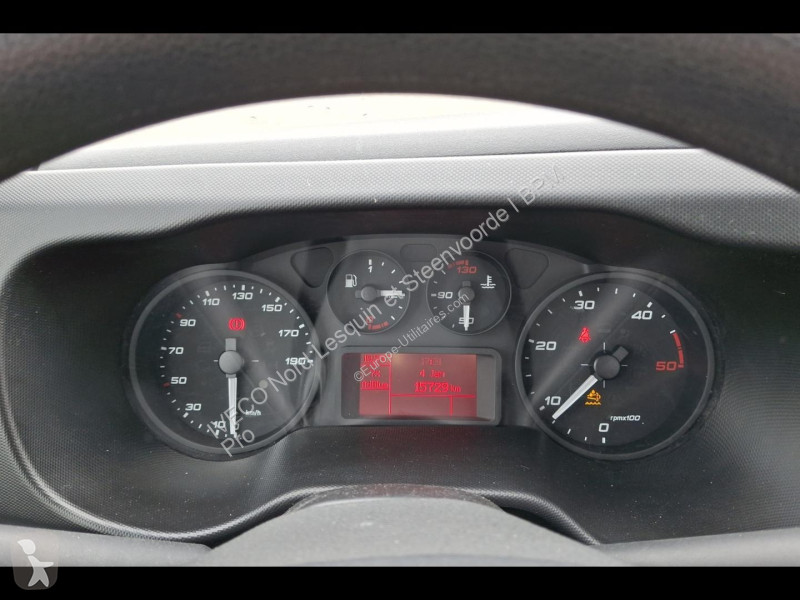 Véhicule utilitaire Iveco CCb 35C16H...