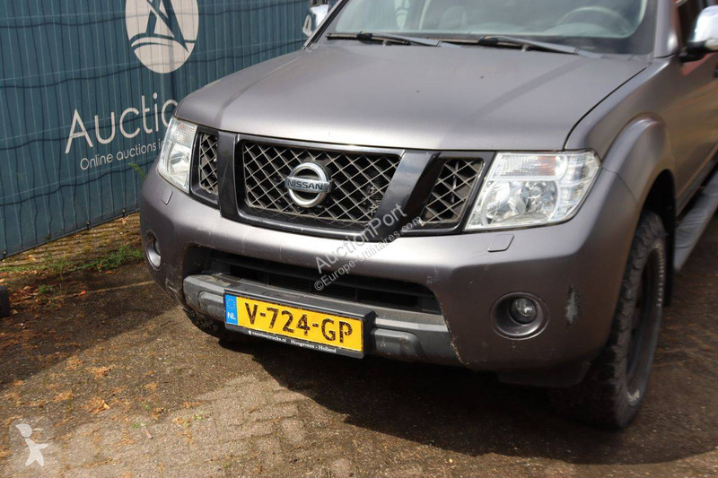 Autoutilitară Nissan