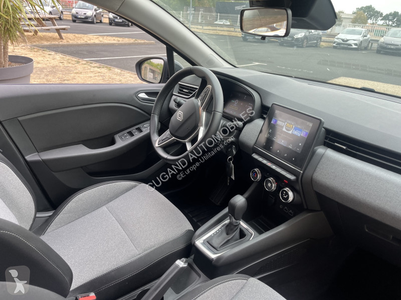 Véhicule utilitaire Renault CLIO V 1.6 E-TECH...