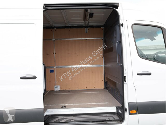Véhicule utilitaire Mercedes Sprinter 317...
