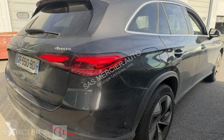 عربة نفعية Mercedes