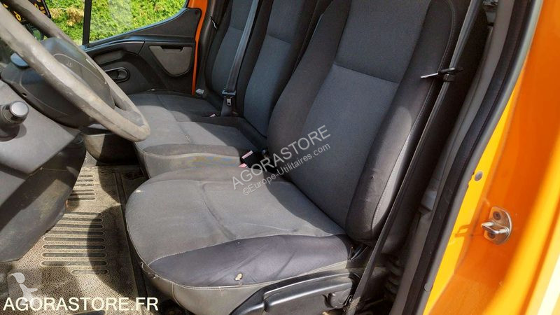 عربة نفعية Renault MASTER