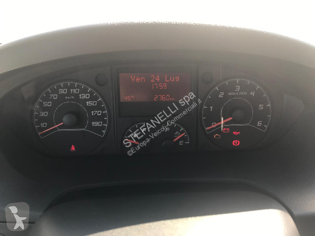 عربة نفعية Citroën Jumper 35 L4 2.2 bluehdi...