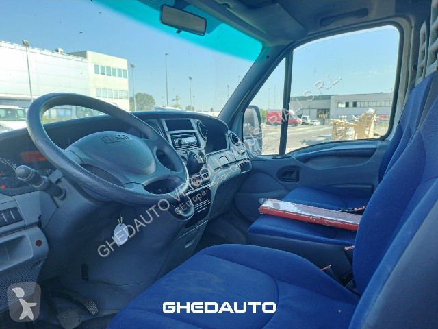 عربة نفعية Iveco Daily 35C15 - CASSONE + GRU