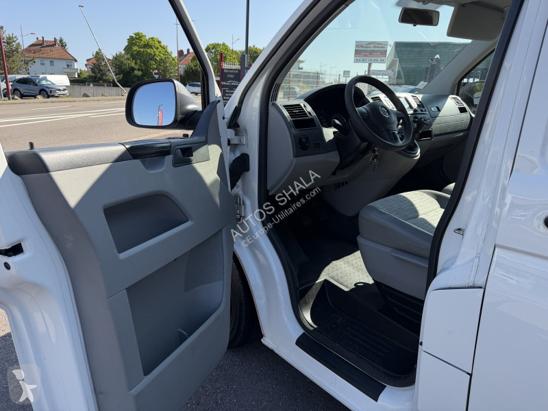 Véhicule utilitaire Volkswagen TRANSPORTER FG...