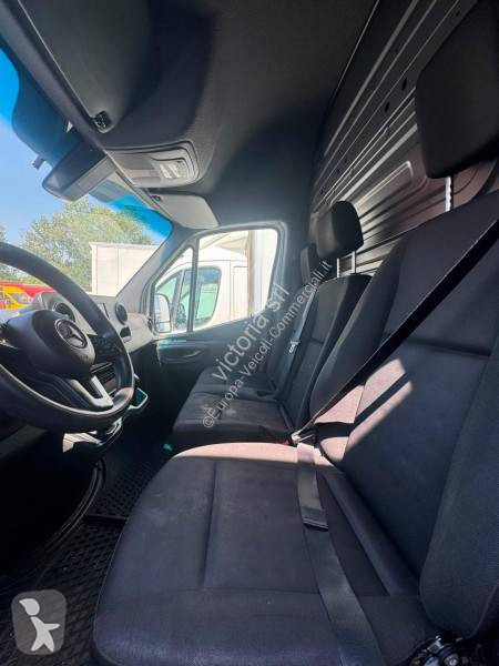 عربة نفعية Mercedes