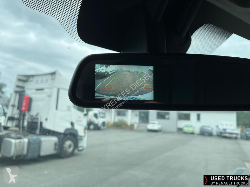 Samochód dostawczy Renault