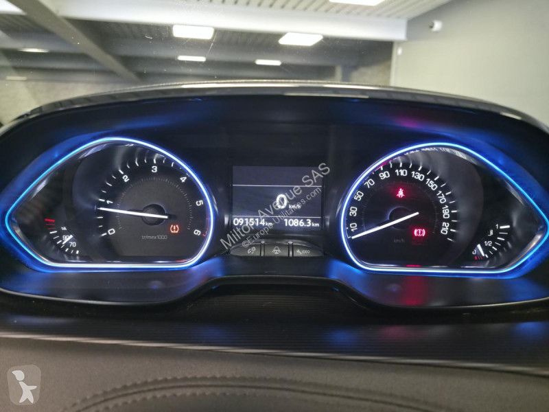 Véhicule utilitaire Peugeot 2008 1.6 e-HDi FAP...