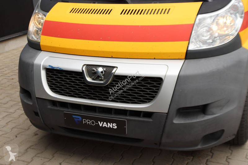 Véhicule utilitaire Peugeot