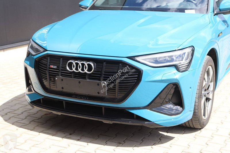 Furgoneta Audi  S Line e-tron