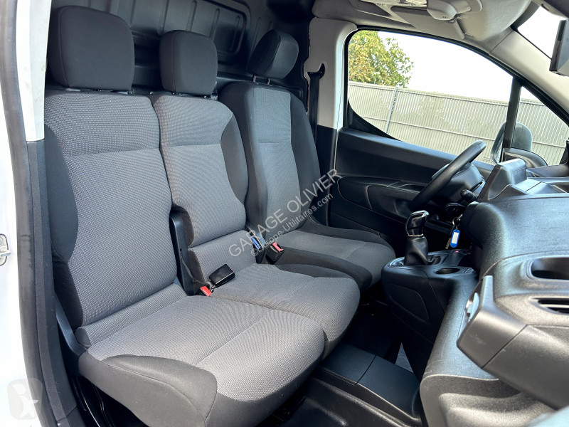 Furgoneta Peugeot Standard 1000KG Bluehdi 100...