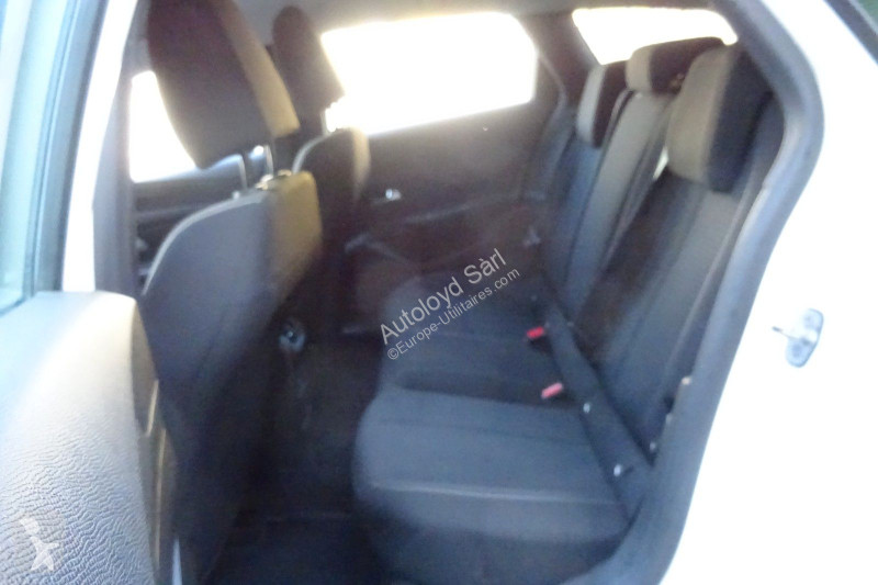 عربة نفعية Peugeot BREAK 1,5 HDI 131