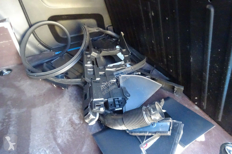 Véhicule utilitaire Peugeot PARTNER 1,5 HDI 100