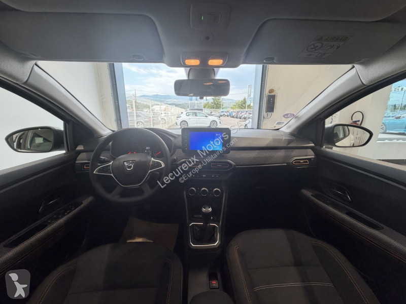 عربة نفعية Dacia (3) Stepway Confort TCe 90