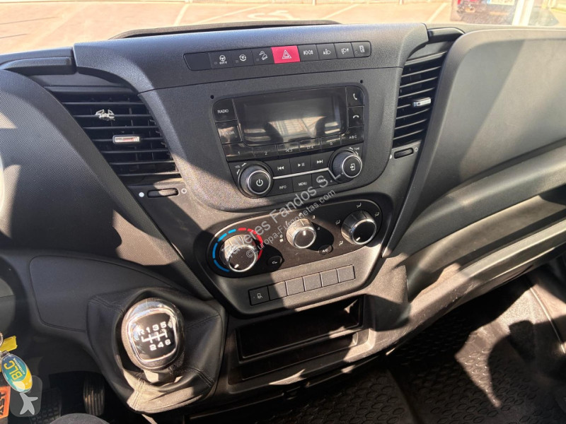 Furgoneta Iveco  35C16 3.0 CAJA BASCULANTE